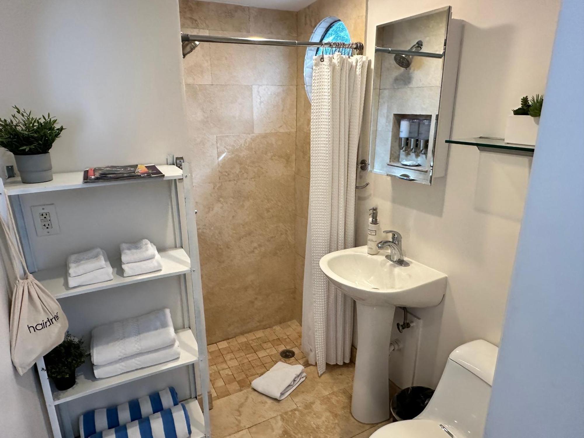 The Agustin Guesthouse - Men Only Clothing Optional Fort Lauderdale Exterior photo